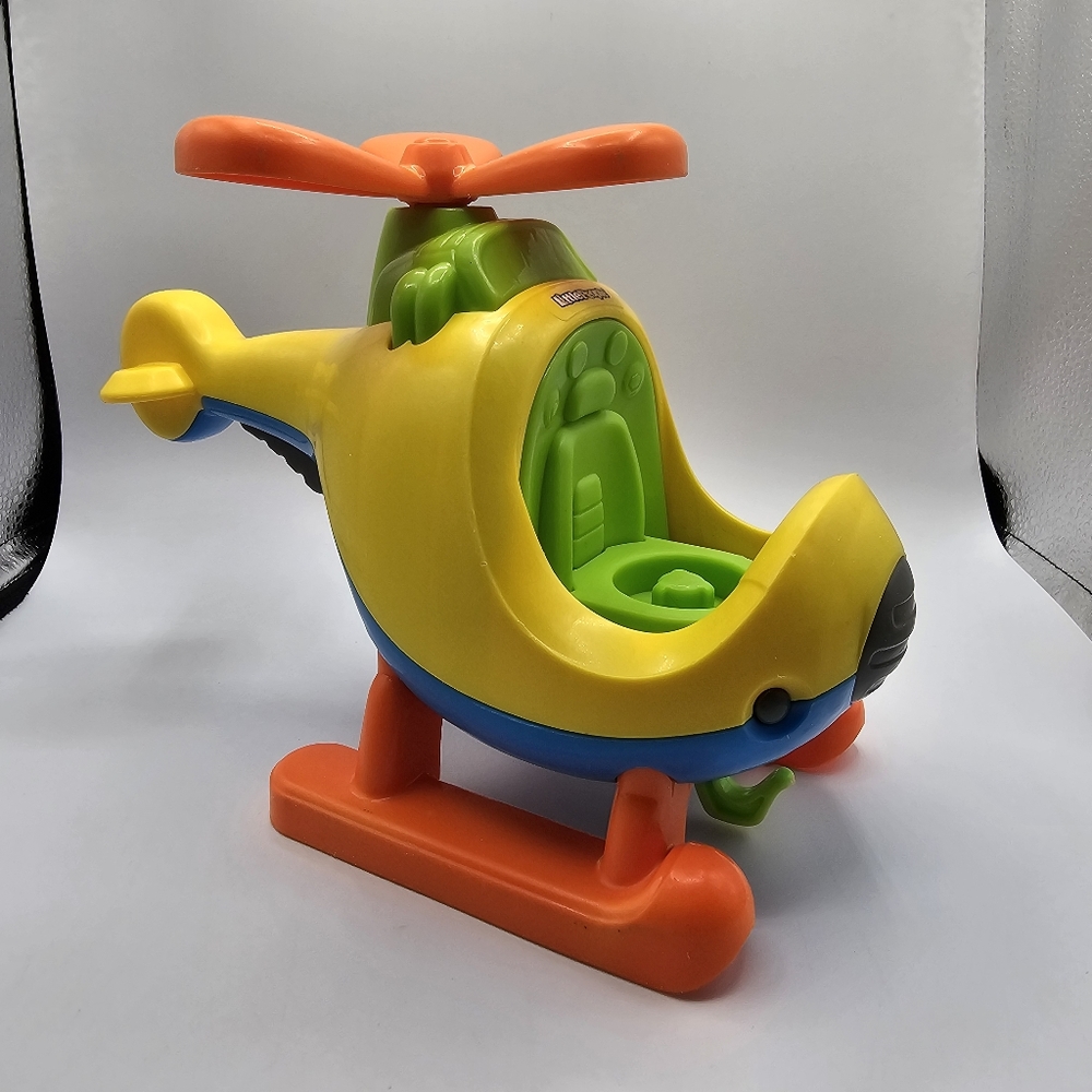 Fisher-Price Little People Helicopter with one person - makes sounds - working